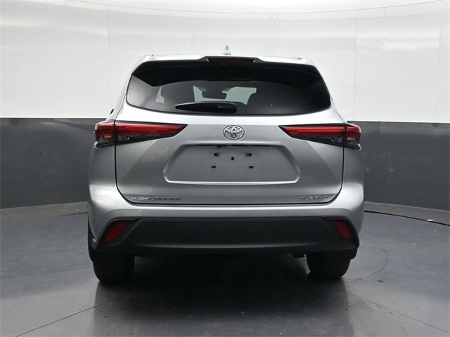 Used 2023 Toyota Highlander L image 5