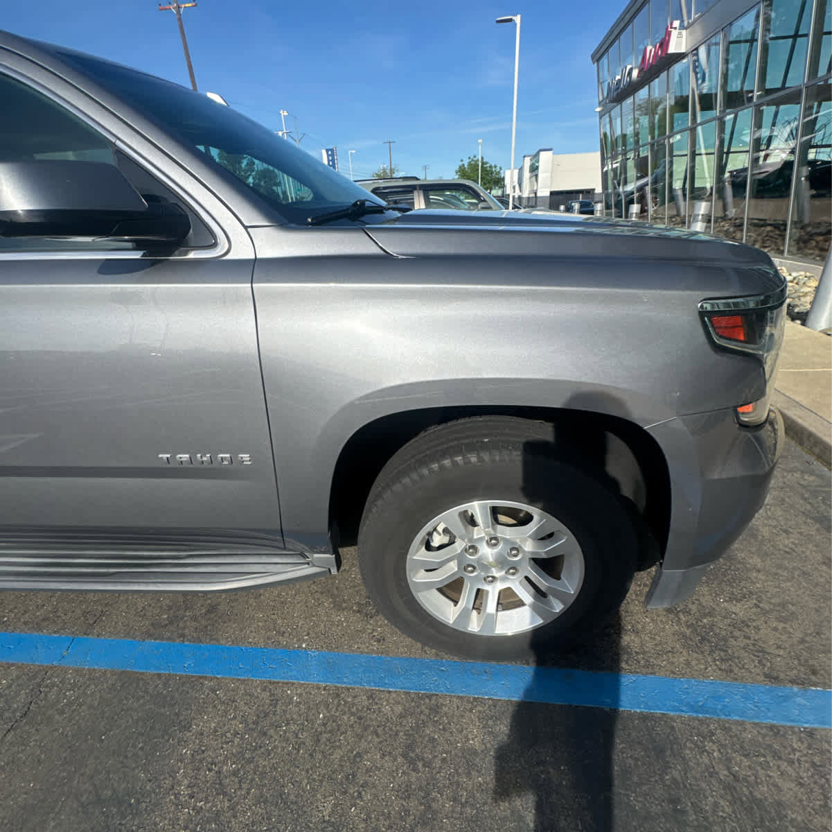 Used 2018 Chevrolet Tahoe LT image 16