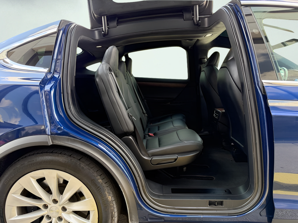Used 2021 Tesla Model X Long Range AWD/4WD image 28