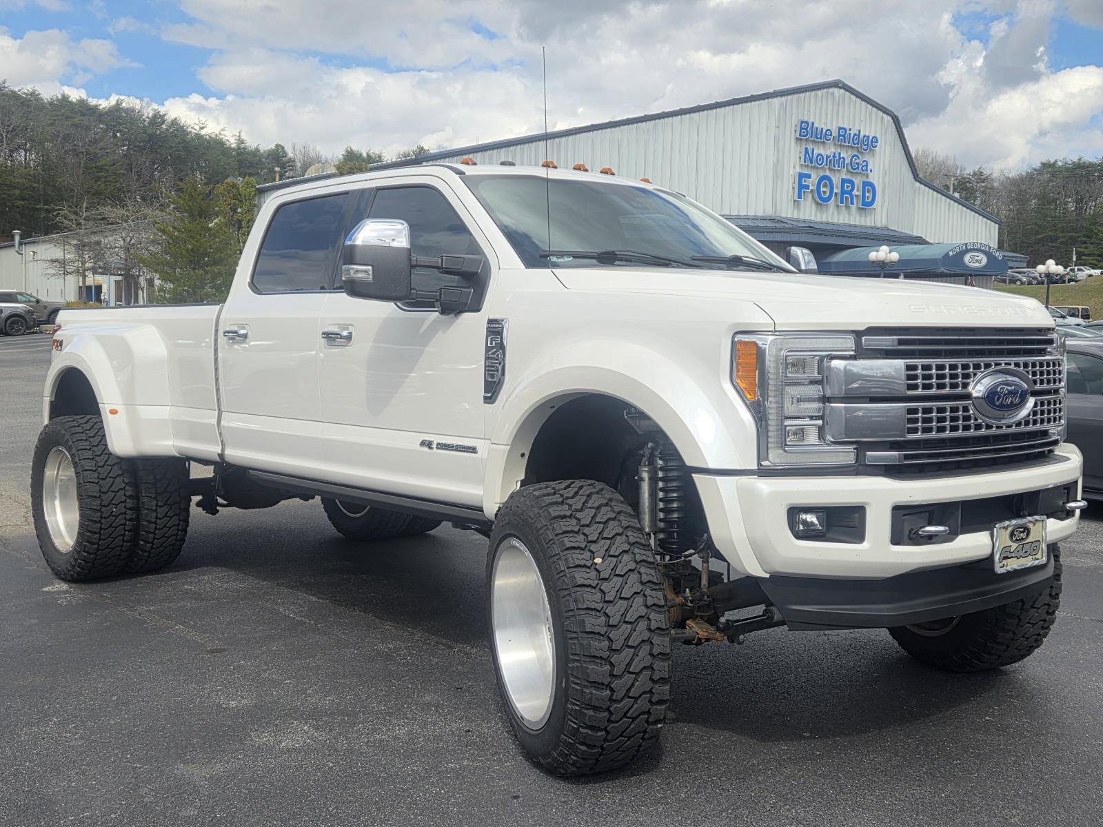 Used 2017 Ford F450 Platinum w/ Platinum Ultimate Package image 2