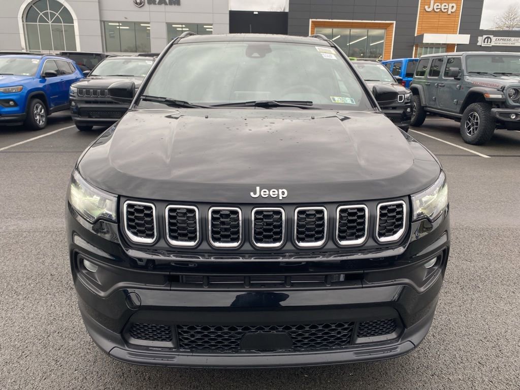 New 2026 Jeep Compass Latitude image 8