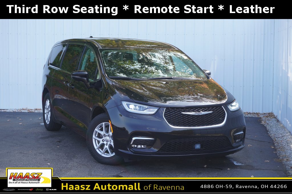 Used 2024 Chrysler Pacifica Touring-L