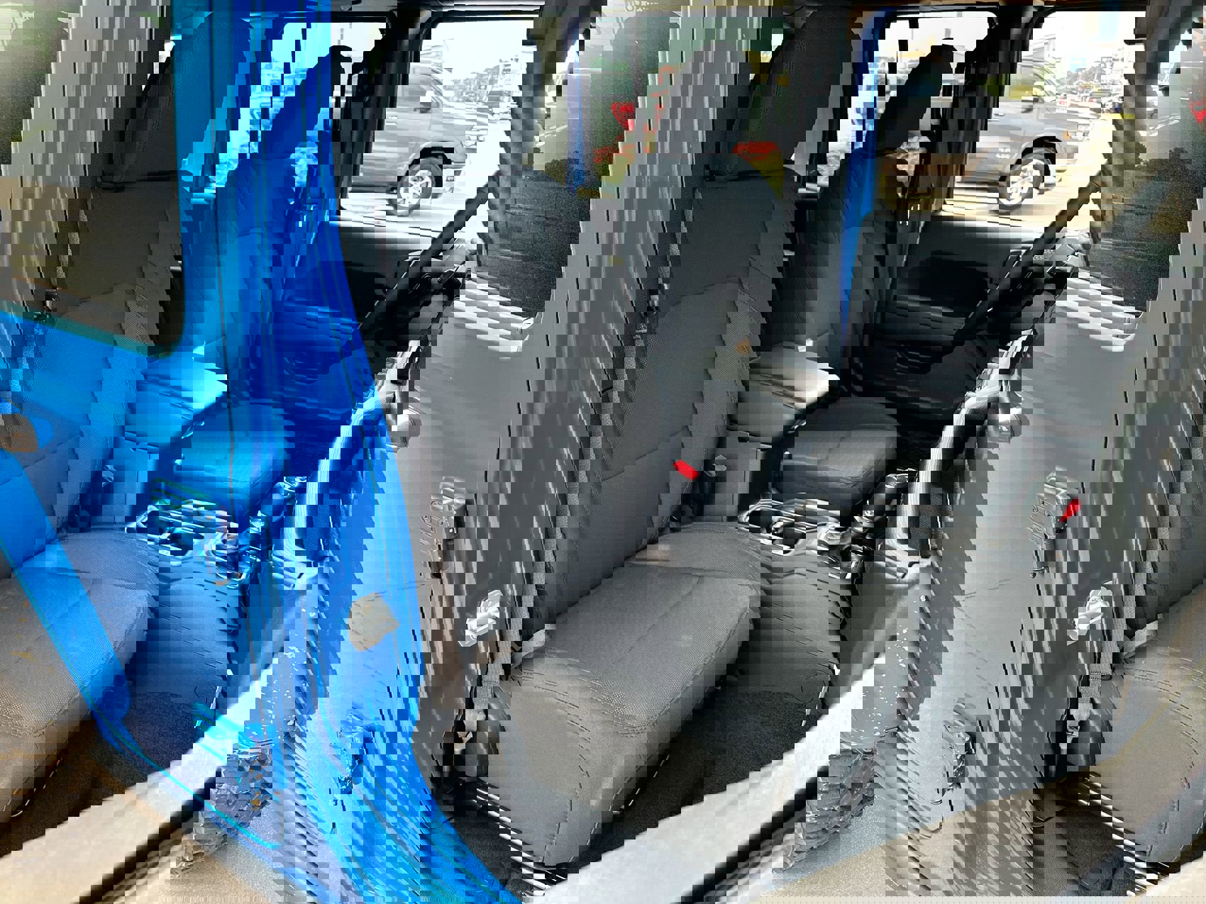 New 2023 Jeep Wrangler Unlimited w/ Sun & Screen Package image 25