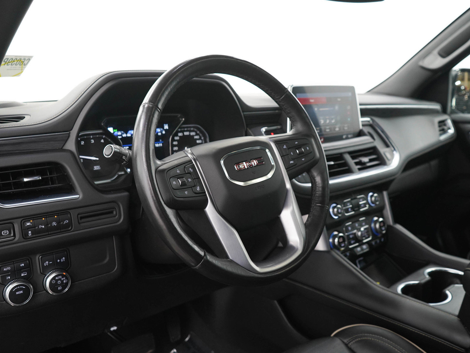 Used 2021 GMC Yukon XL SLT w/ Rear Media and Nav Package AWD/4WD image 27