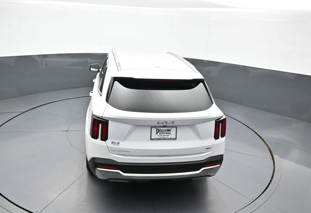 Certified 2024 Kia Sorento S image 39