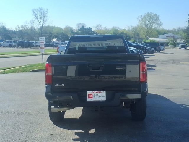 Certified 2025 Toyota Tacoma SR5 AWD/4WD image 18