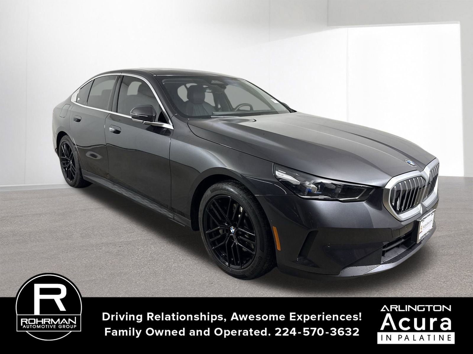 Used 2025 BMW 530i xDrive image 3