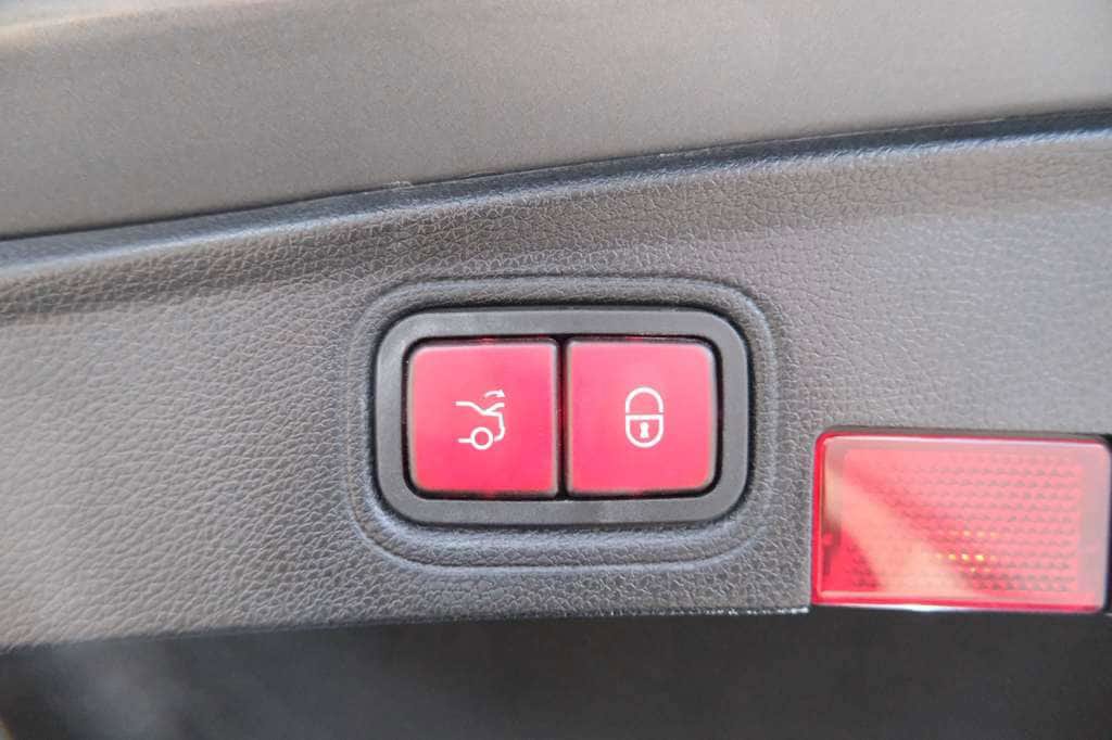 Used 2022 Mercedes-Benz C 300 Coupe image 11