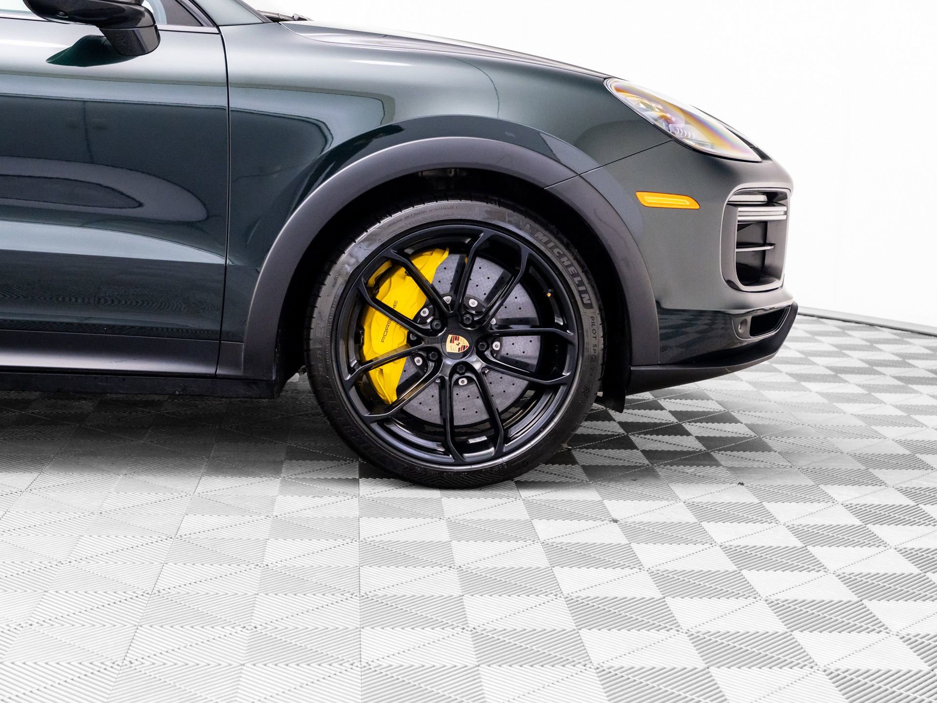 Certified 2022 Porsche Cayenne Turbo GT AWD/4WD image 34