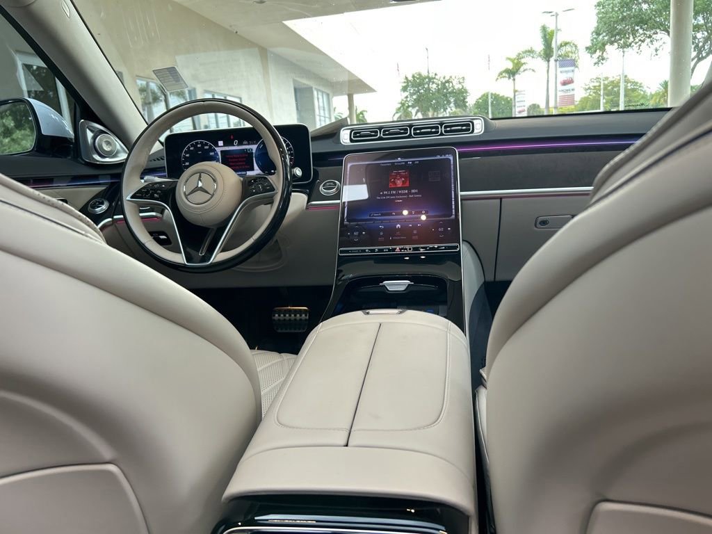 Used 2024 Mercedes-Benz S 580e 4MATIC Sedan w/ AMG Line image 31