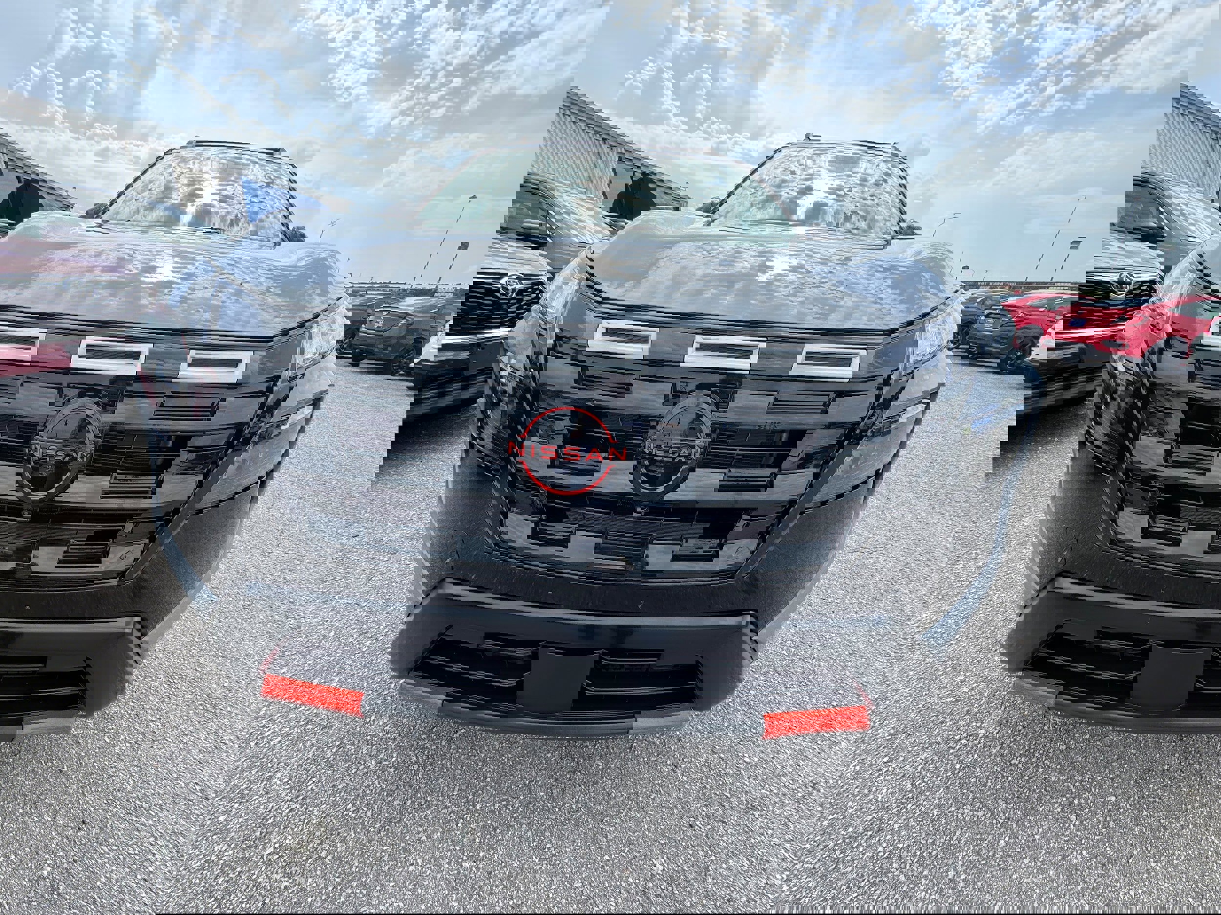 Used 2025 Nissan Rogue SV image 4