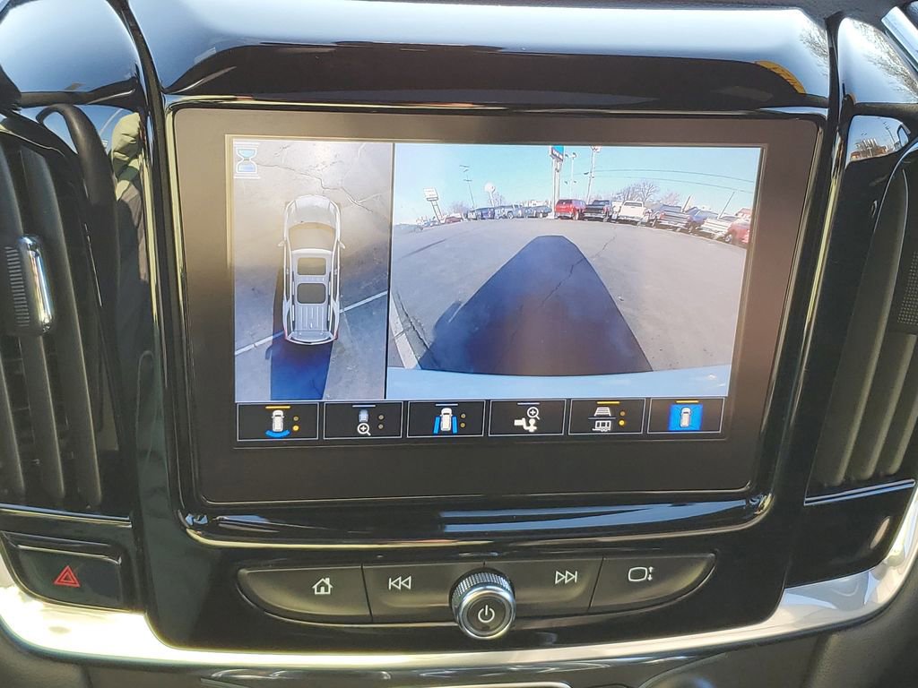 Used 2023 Chevrolet Traverse RS image 27