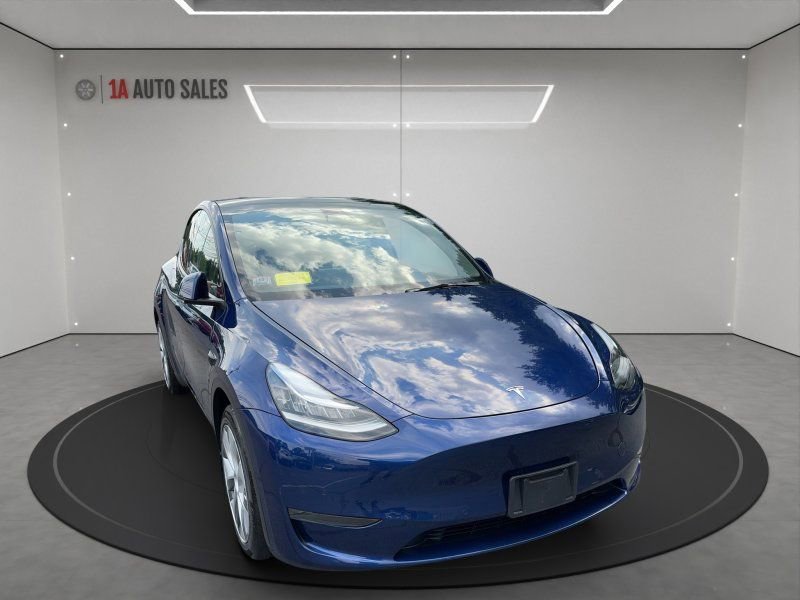 Used 2023 Tesla Model Y Long Range image 7
