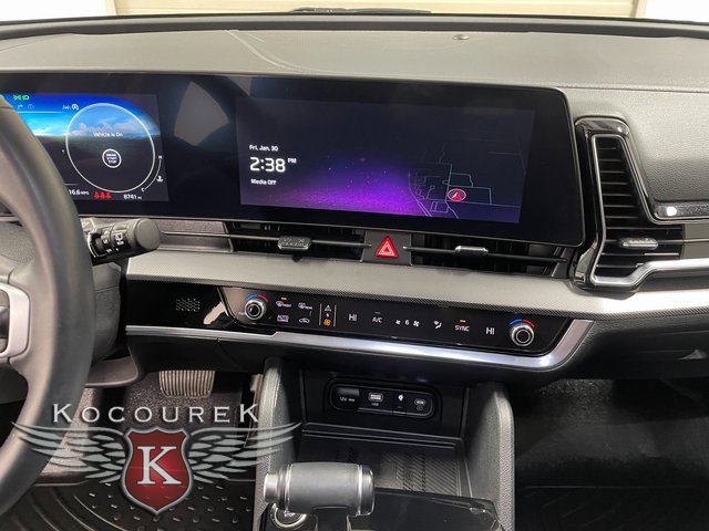 Used 2025 Kia Sportage SX image 16