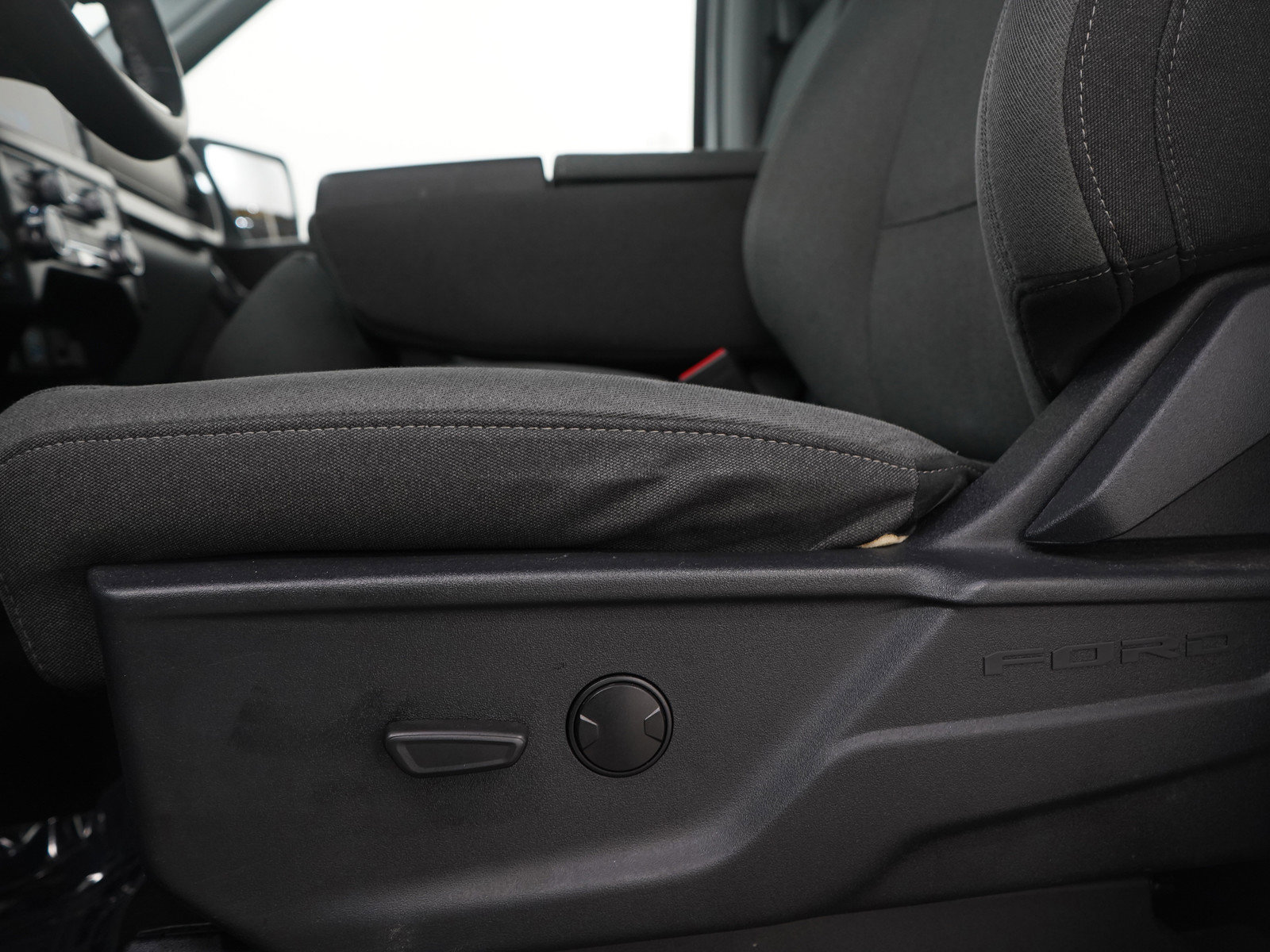 Used 2024 Ford F150 XLT w/ Tow/Haul Package image 22