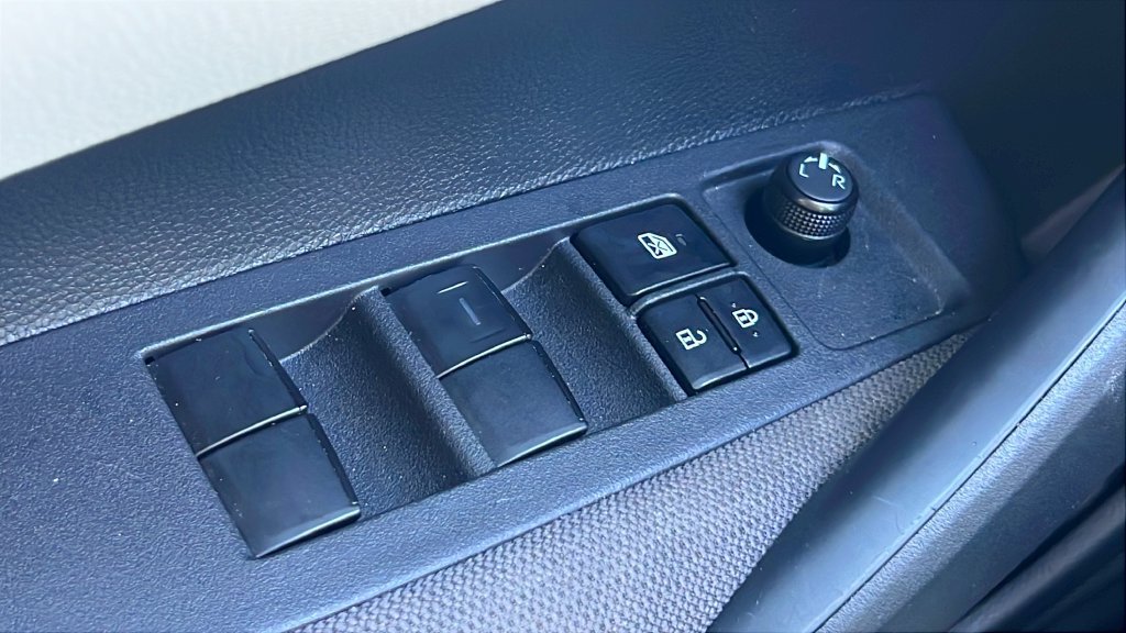 Used 2025 Toyota Corolla LE FWD image 18