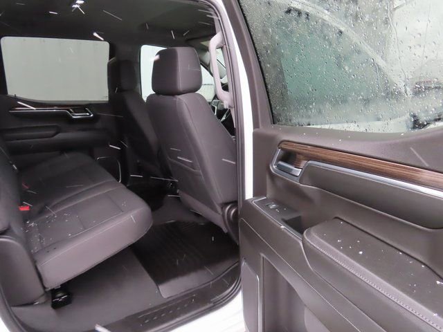 Used 2024 Chevrolet Silverado 1500 LT image 29