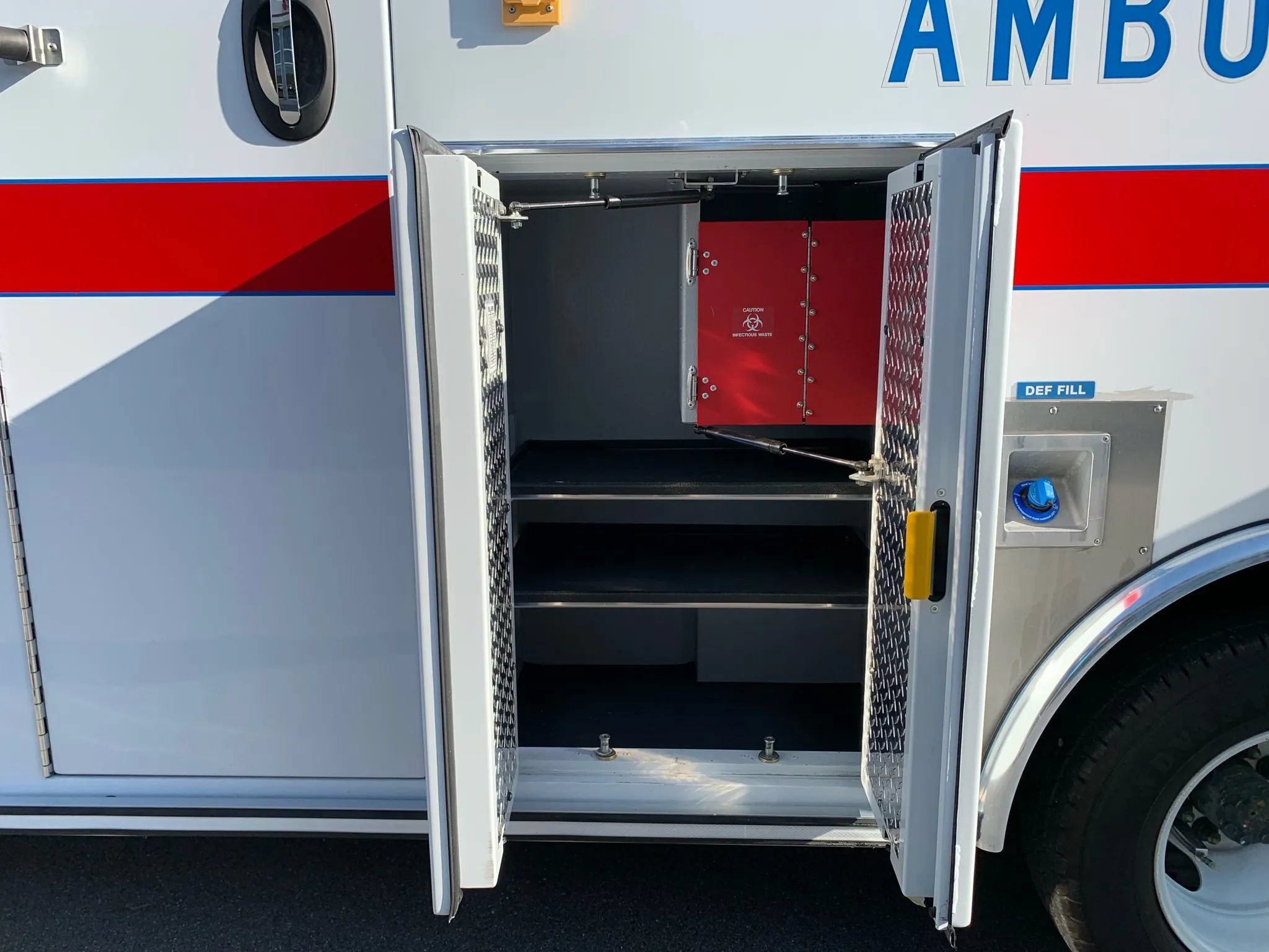 Used 2014 Chevrolet Express 4500 w/ Ambulance Package RWD image 32
