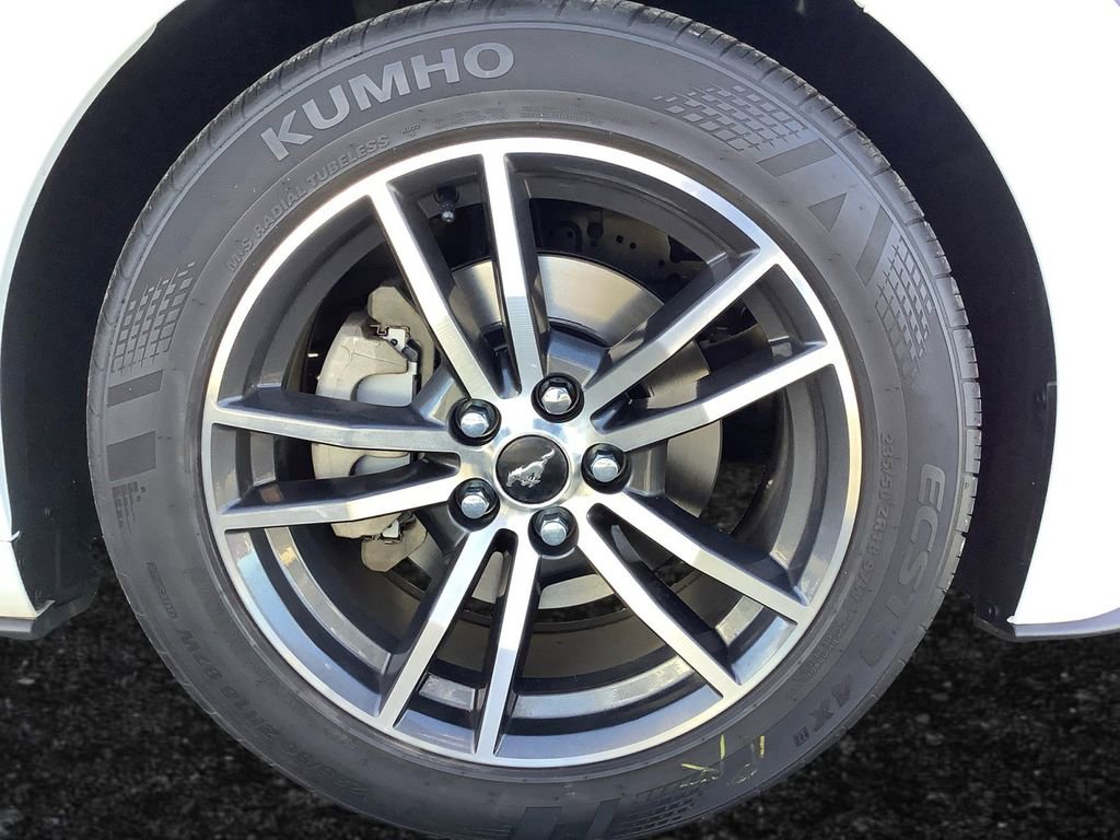 Used 2016 Ford Mustang Premium image 26