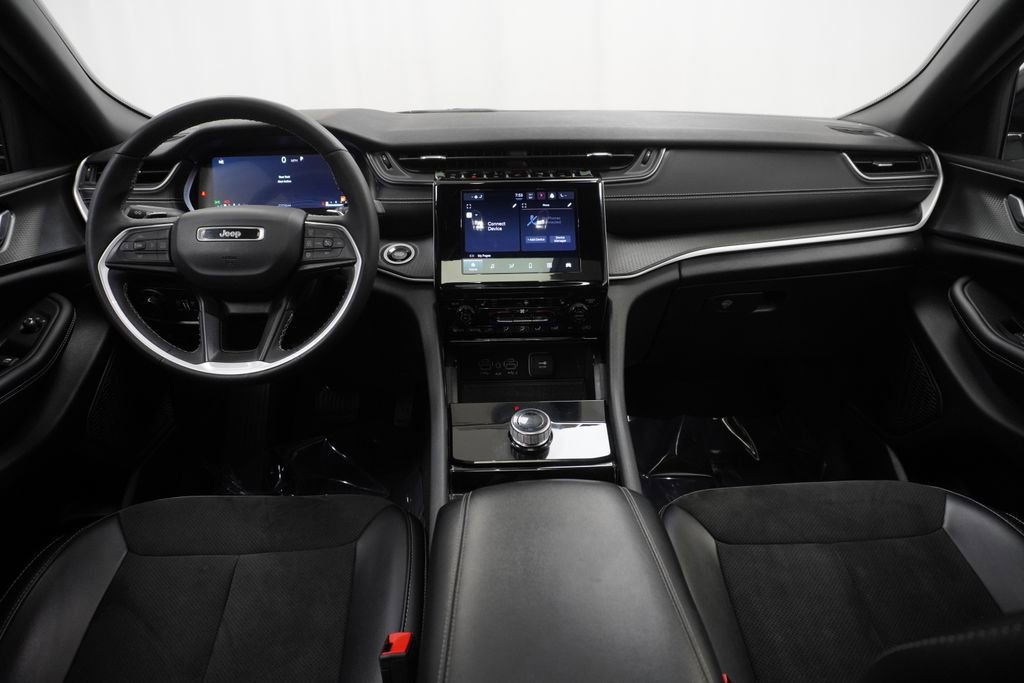 Certified 2023 Jeep Grand Cherokee L Laredo image 26