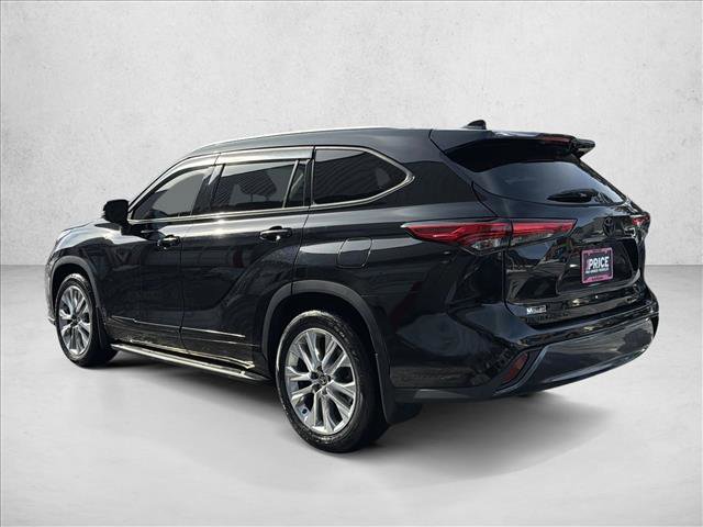 Used 2022 Toyota Highlander Limited image 7