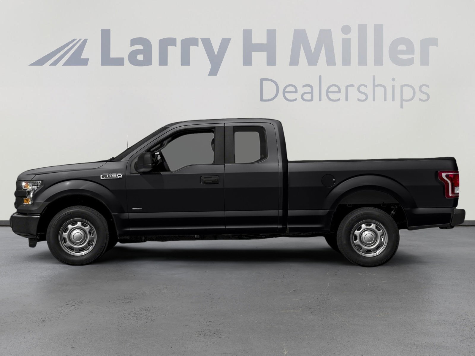 Used 2017 Ford F150 XLT w/ Equipment Group 301A Mid image 3