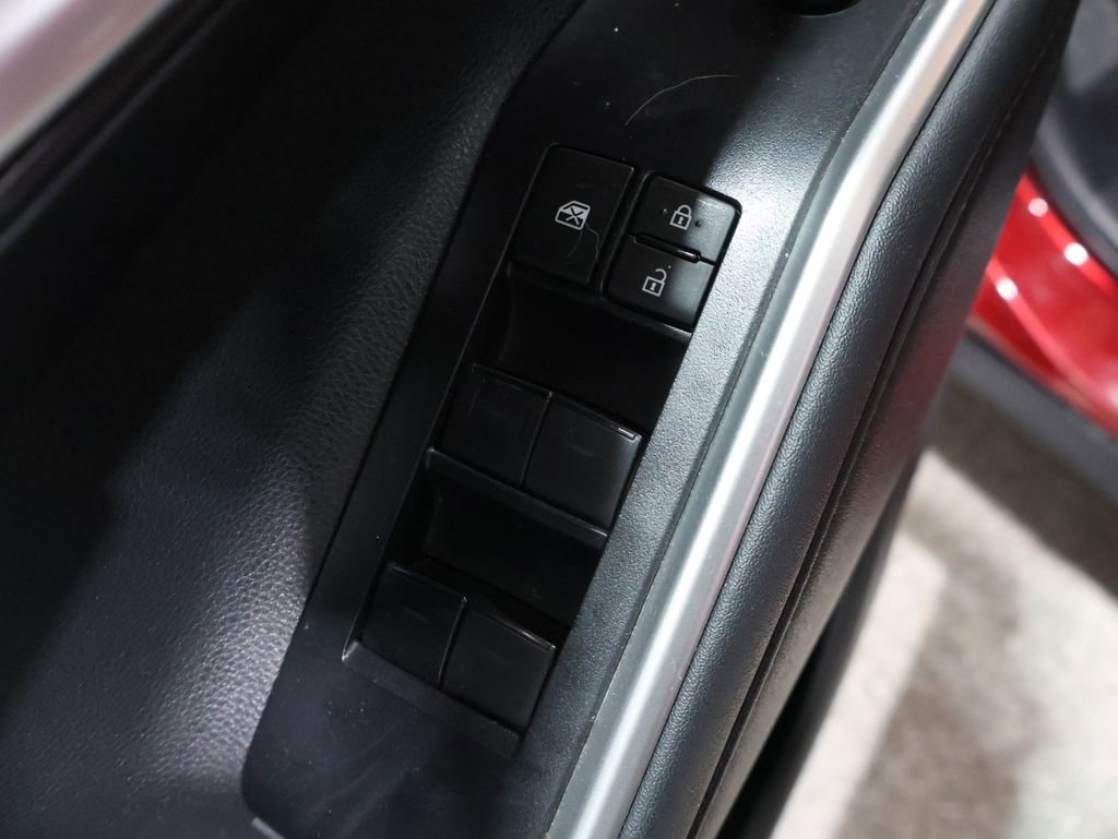 Used 2024 Toyota Highlander XLE image 14