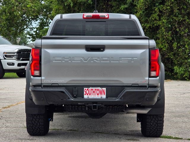 Used 2024 Chevrolet Colorado ZR2 w/ Technology Package AWD/4WD image 7