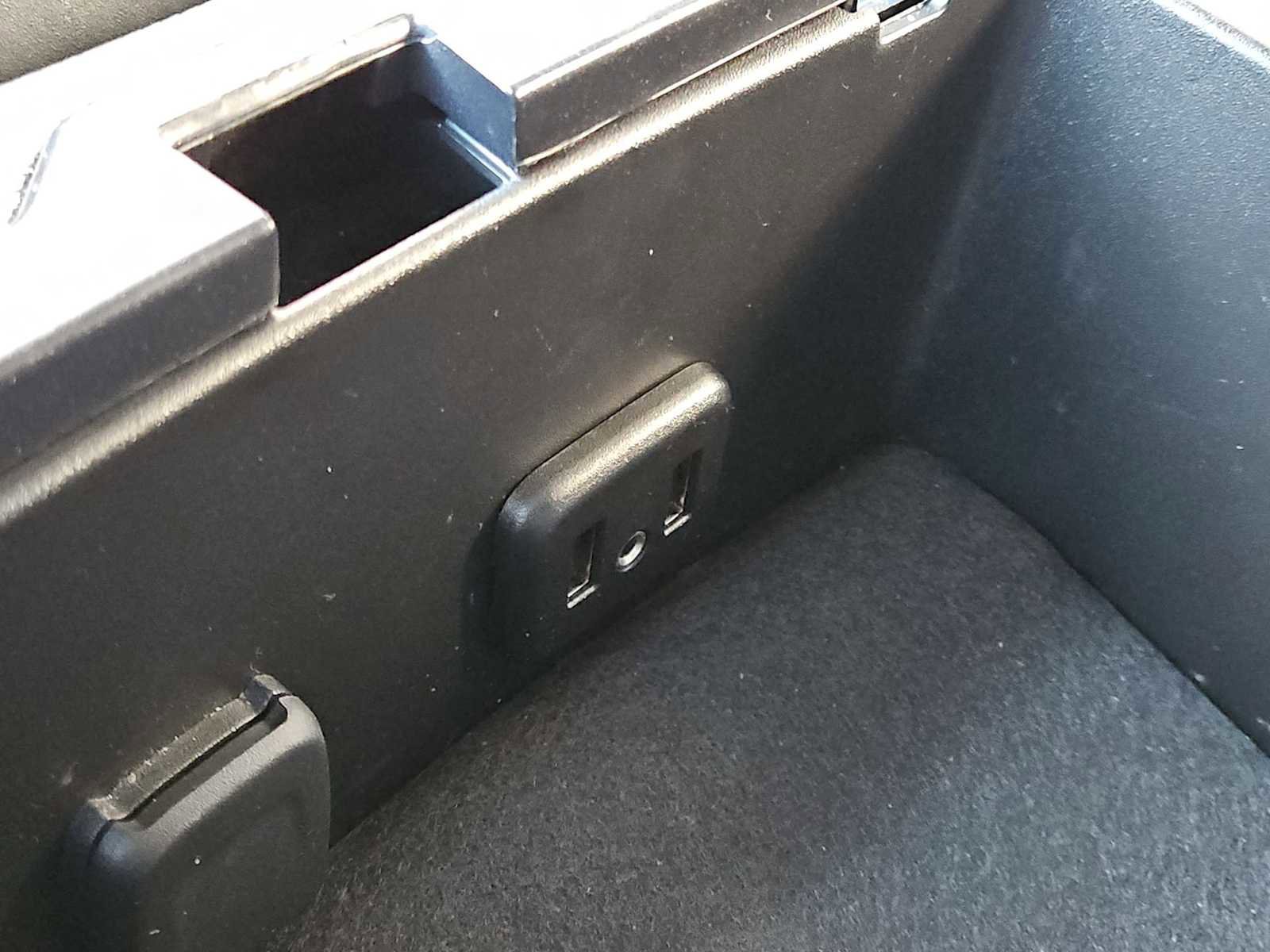 Certified 2018 Chevrolet Silverado 1500 LT w/ All Star Edition image 31