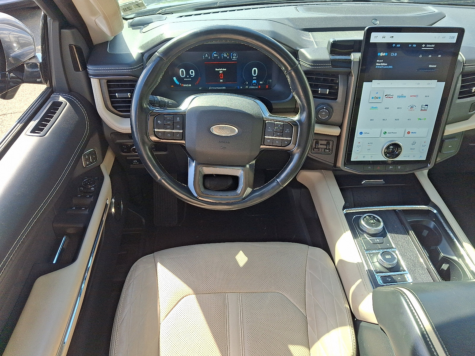 Used 2023 Ford Expedition Max Platinum AWD/4WD image 12