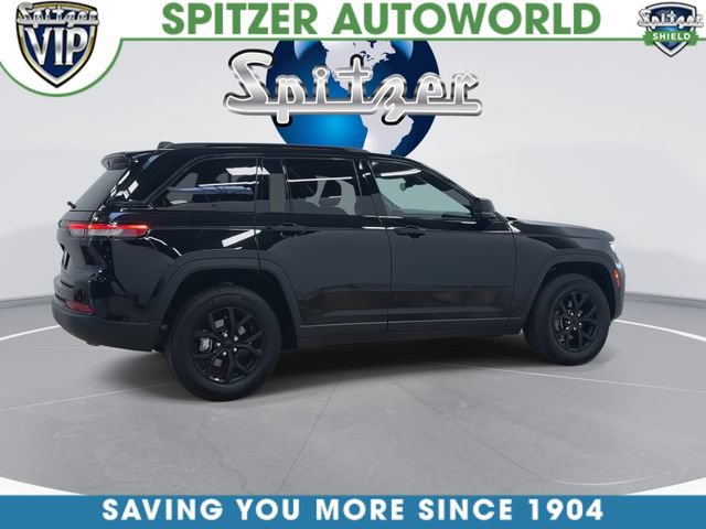 Certified 2025 Jeep Grand Cherokee Altitude AWD/4WD image 10