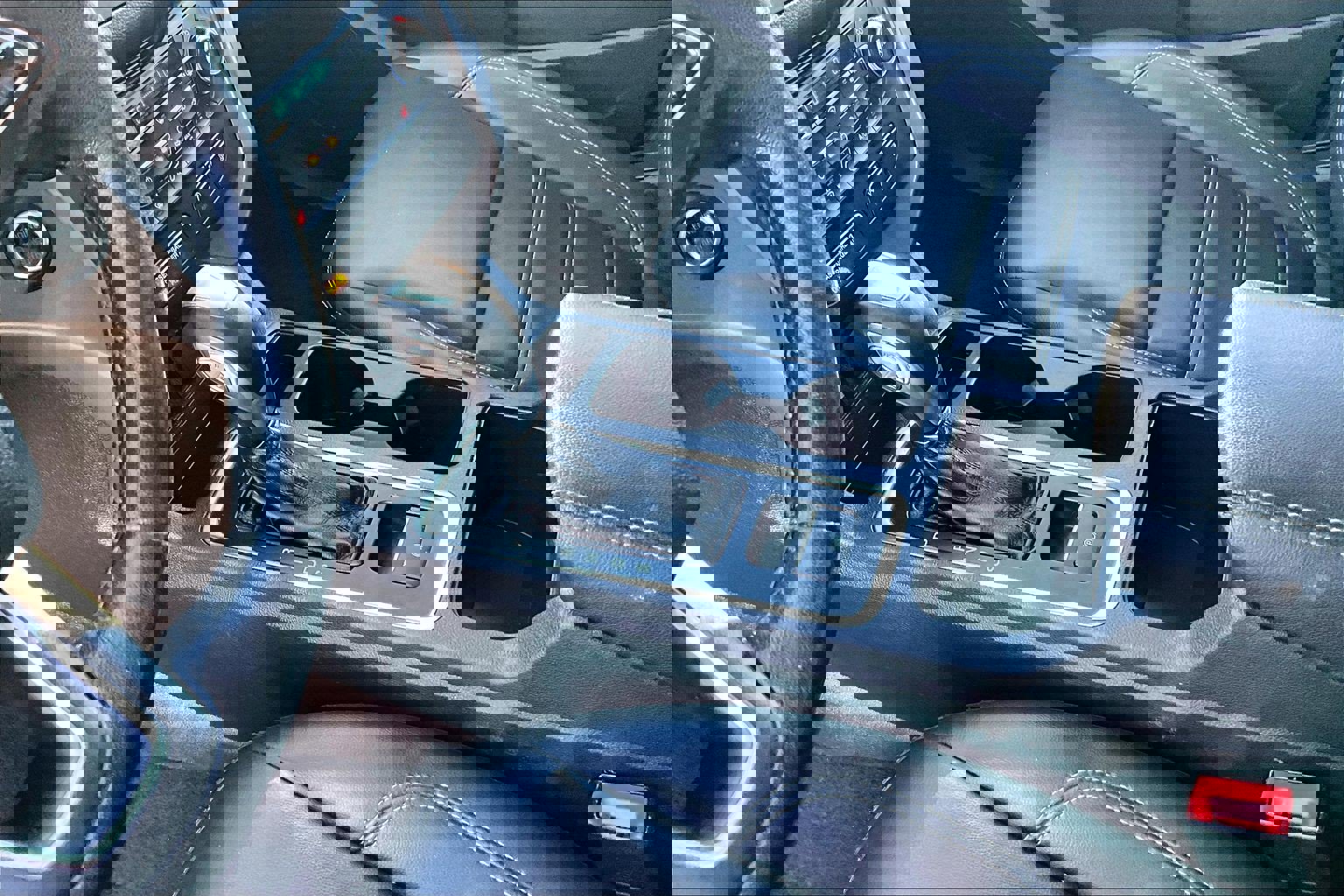 Used 2019 Ford Escape SEL image 13