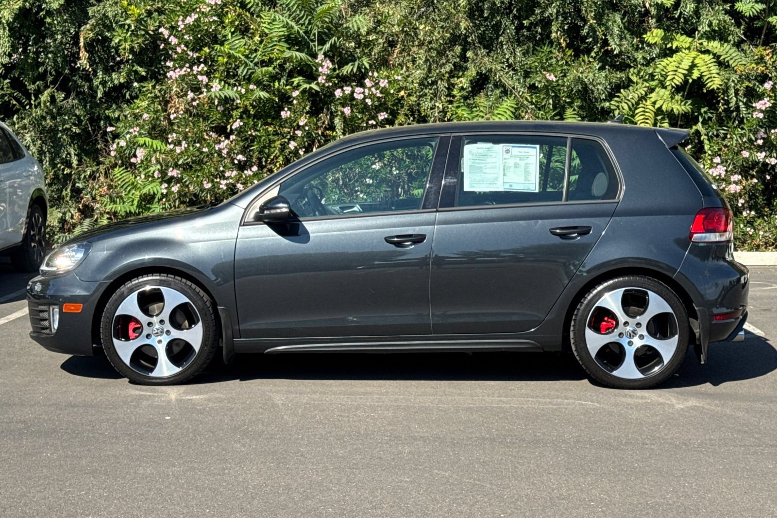 Used 2012 Volkswagen Golf 4-Door FWD image 7