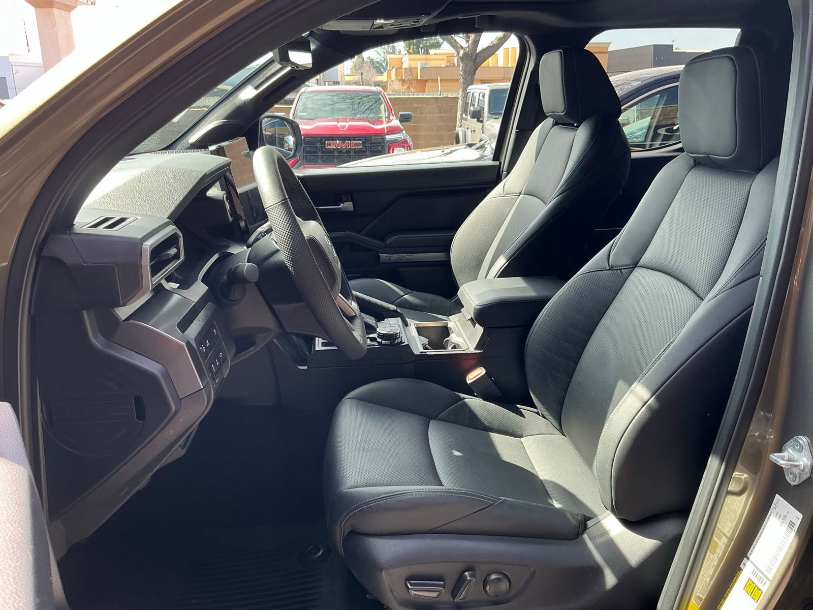 Used 2025 Toyota Tacoma TRD Off-Road w/ TRD Off Road Premium Package image 7