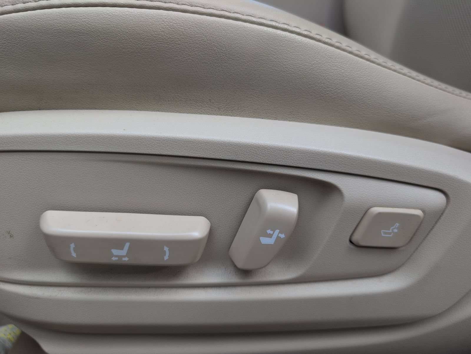 Used 2014 Lexus ES 350 w/ Premium Package FWD image 7