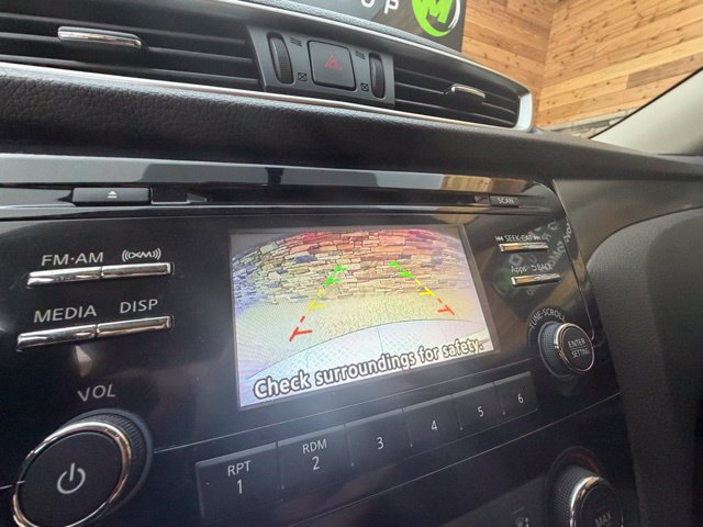 Used 2016 Nissan Rogue S AWD/4WD image 11