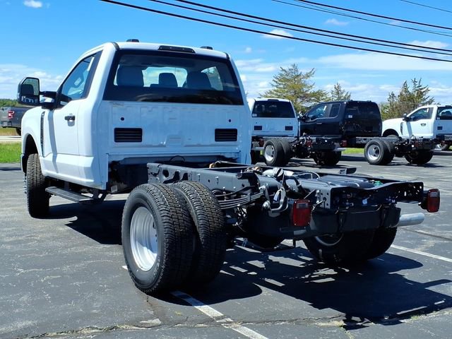 New 2026 Ford F350 XL w/ XL Chrome Package AWD/4WD image 4