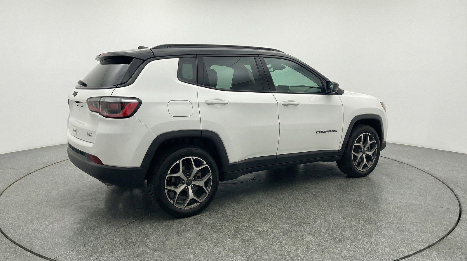 Used 2025 Jeep Compass Limited AWD/4WD image 9