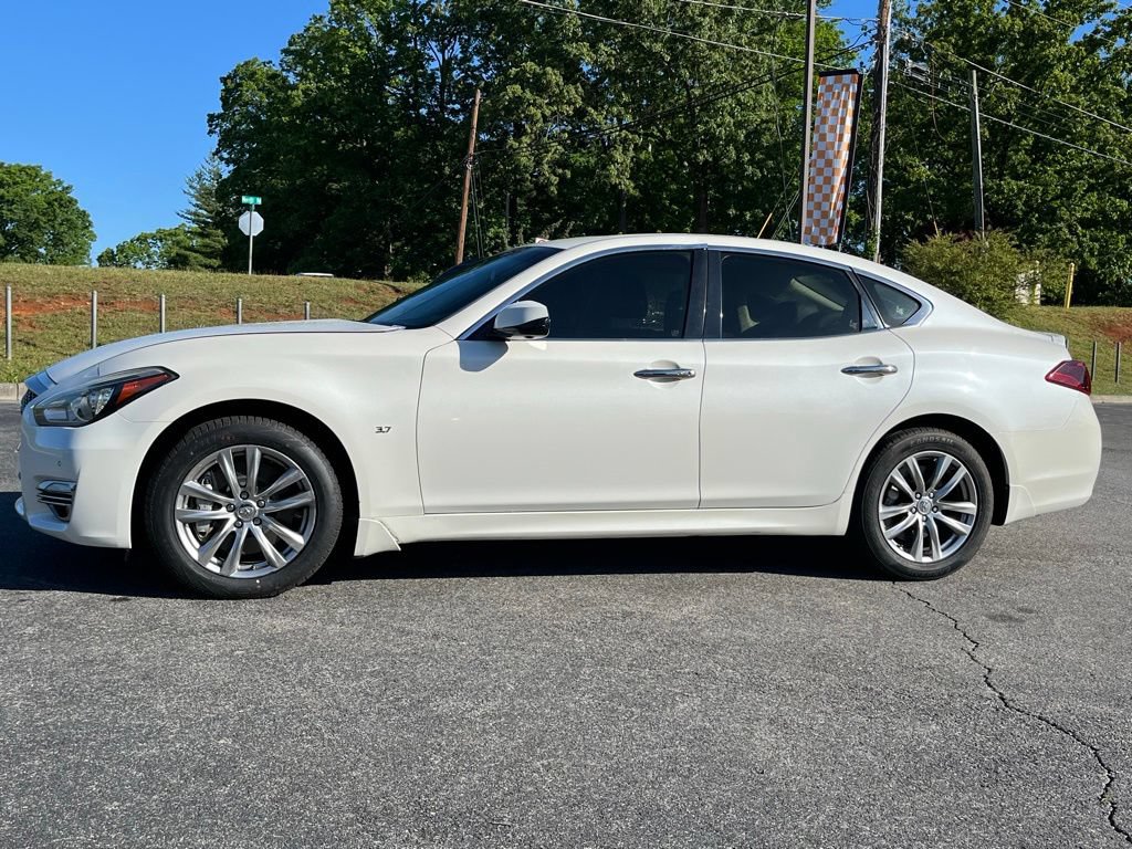 Used 2016 INFINITI Q70 3.7 AWD/4WD image 5