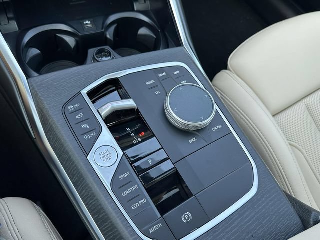 New 2026 BMW 330i xDrive Sedan w/ Premium Package AWD/4WD image 17