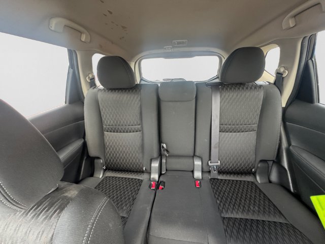 Used 2018 Nissan Rogue SV FWD image 18