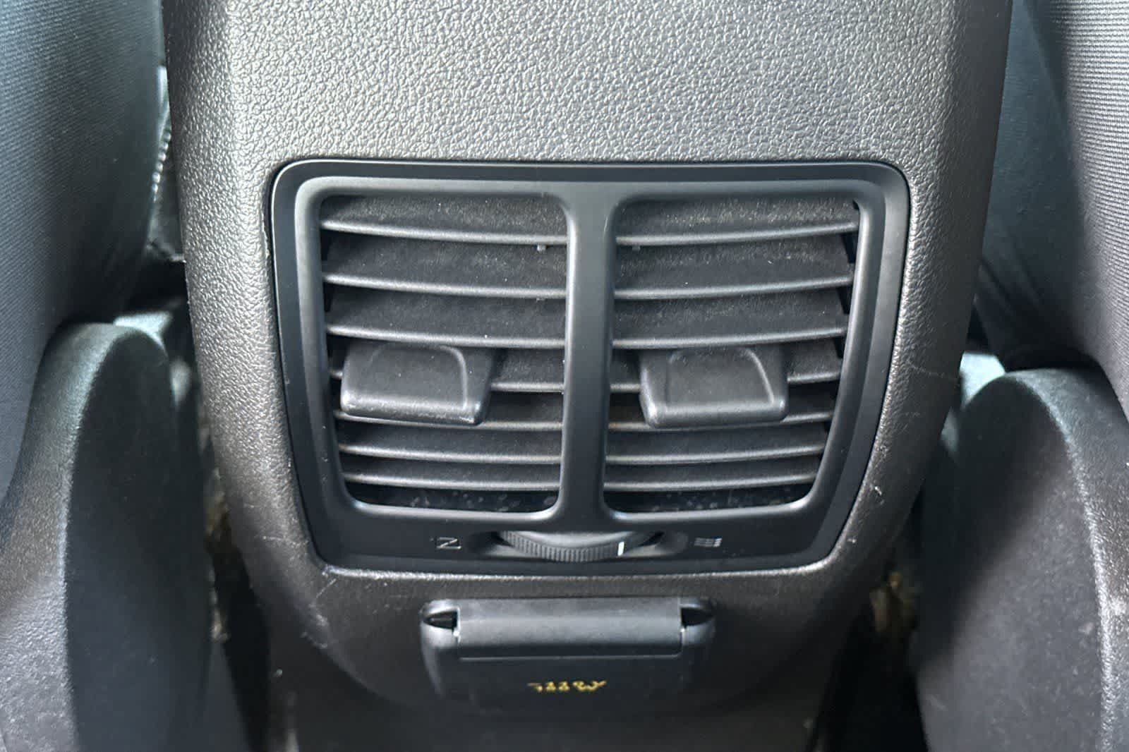 Used 2016 Ford Escape SE w/ Equipment Group 201A FWD image 15