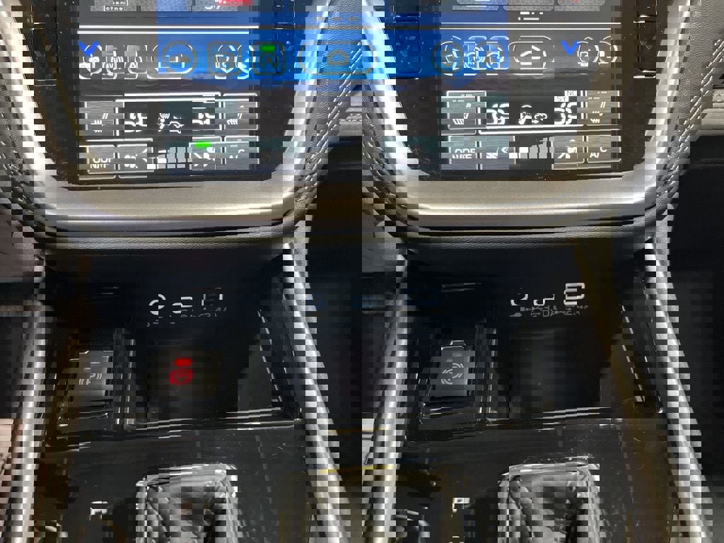 Certified 2025 Subaru Legacy Limited image 30