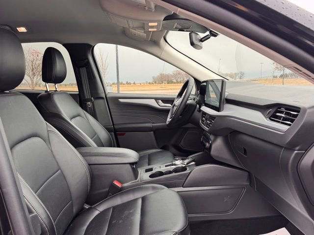 Used 2025 Ford Escape Platinum AWD/4WD image 22