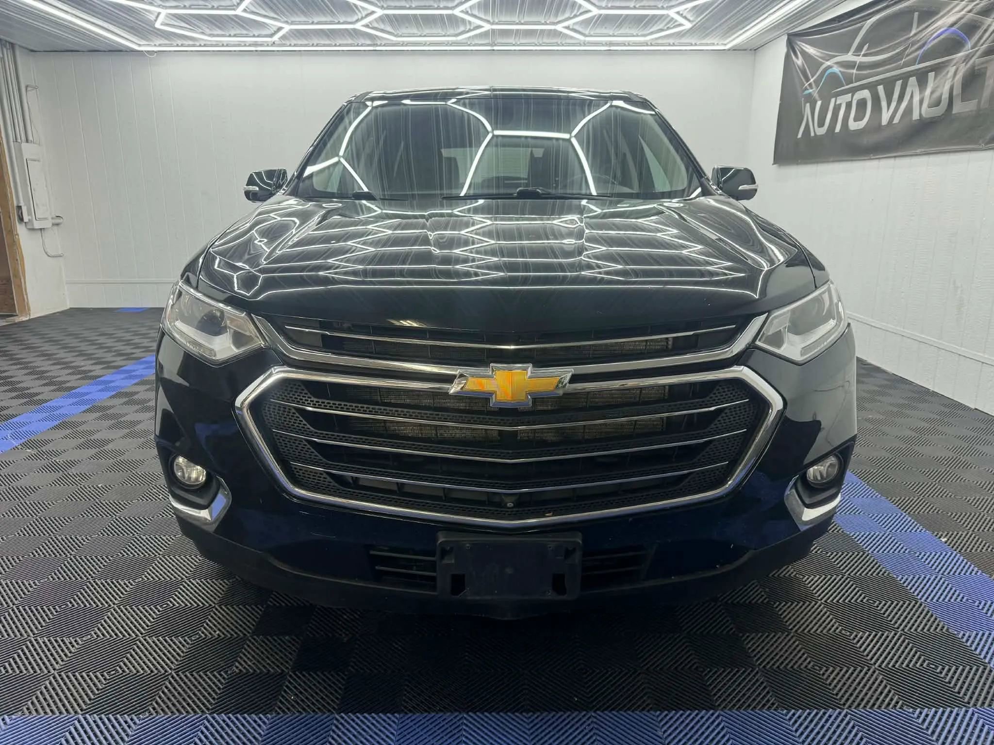 Used 2020 Chevrolet Traverse LT w/ LT Premium Package AWD/4WD image 4
