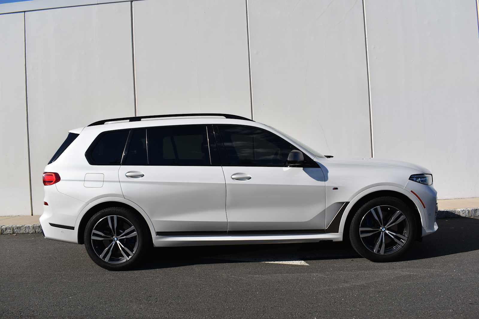 Used 2021 BMW X7 M50i w/ Cold Weather Package AWD/4WD image 4