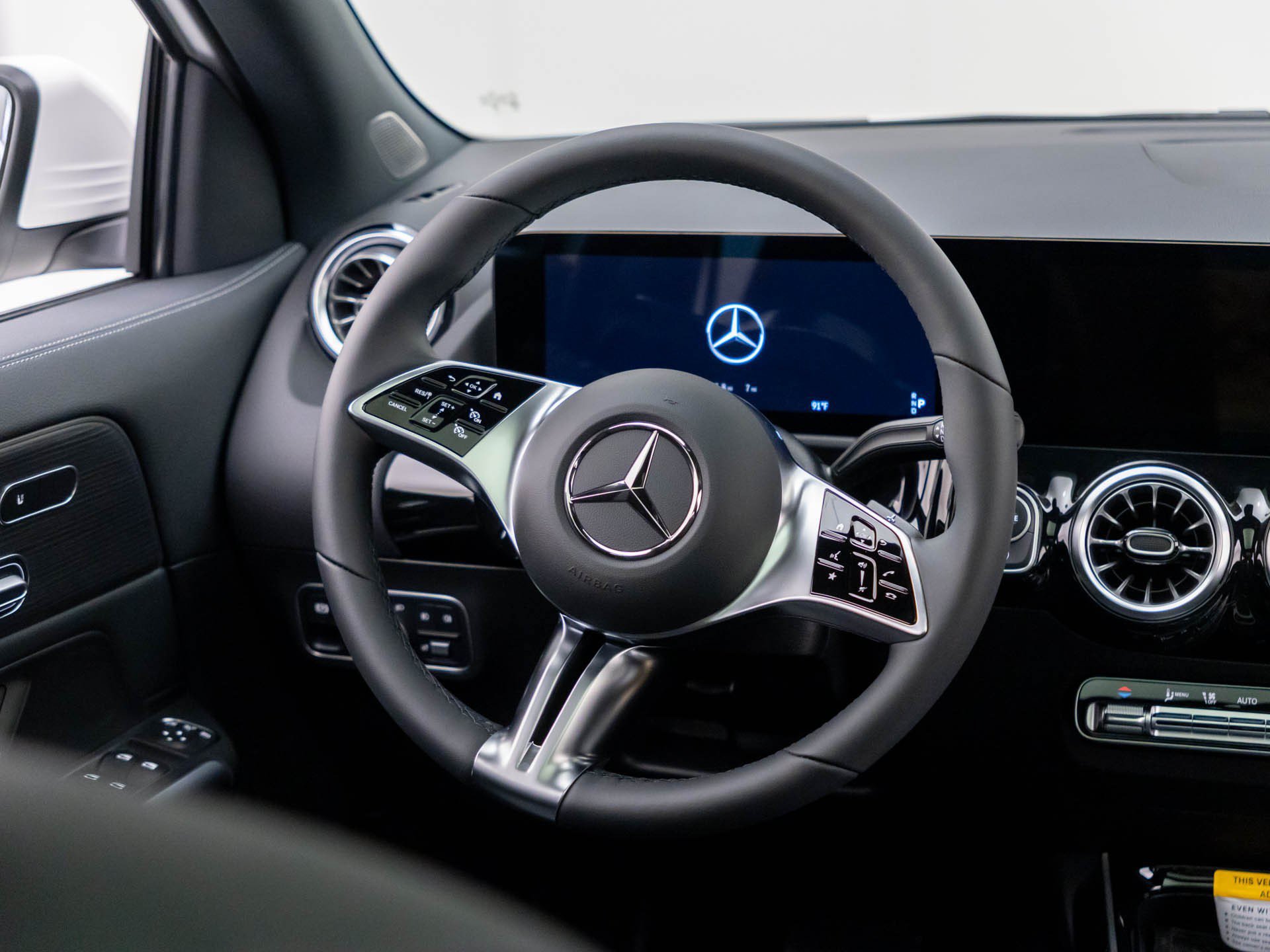 New 2026 Mercedes-Benz GLA 250 4MATIC image 11