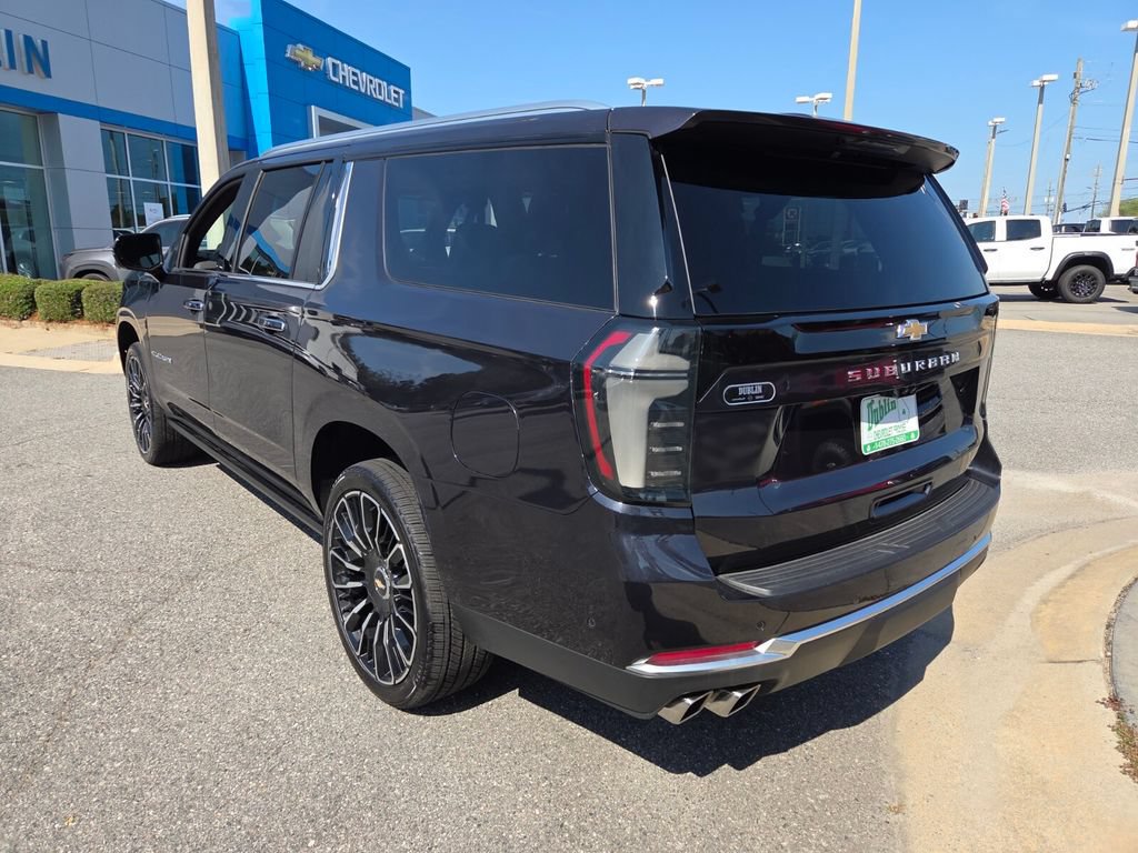 New 2026 Chevrolet Suburban High Country AWD/4WD image 3