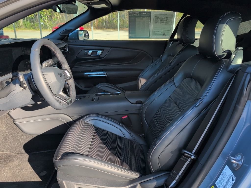 Used 2024 Ford Mustang GT Premium image 6