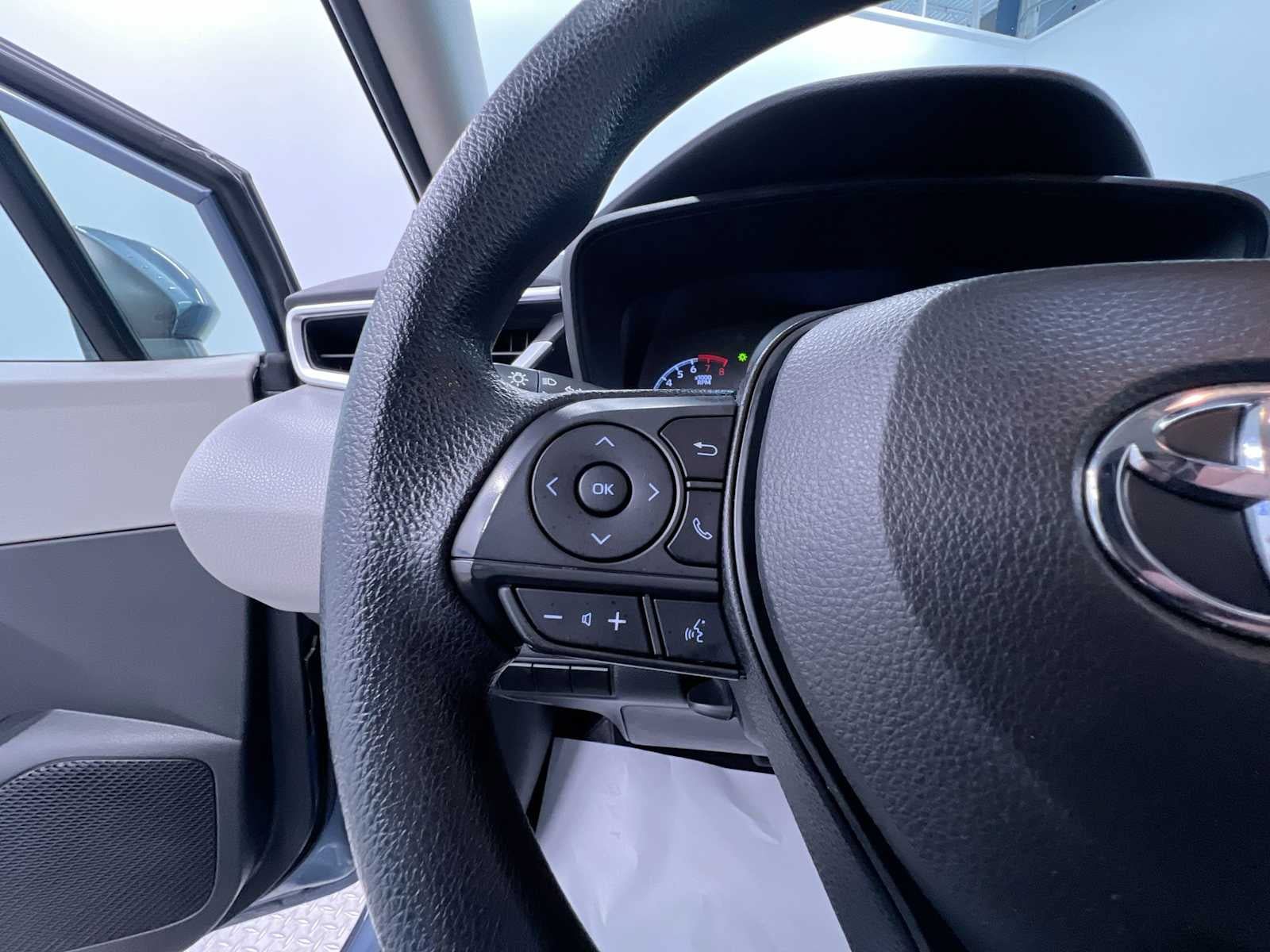 Used 2022 Toyota Corolla LE FWD image 20
